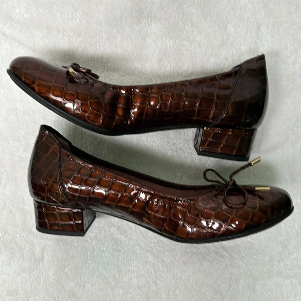 Sabrinas Brown‎ Alligator Pumps Size 40 or US 9.5-10